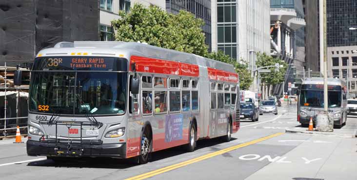 MUNI New Flyer XDE60 6600